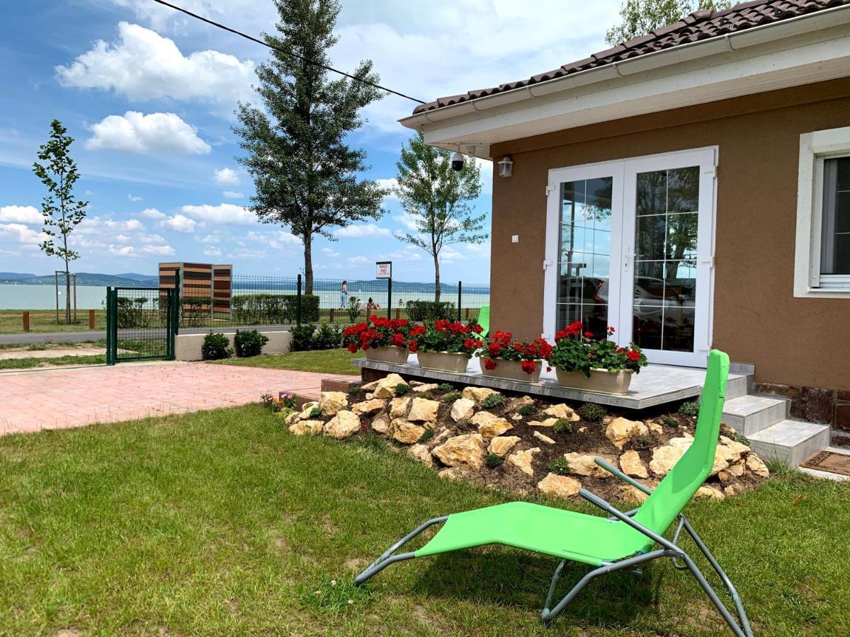 Exclusive Beachfront Villa Fonyód Kültér fotó